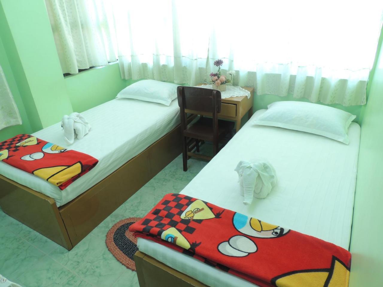 Nay Chi Lin Hotel Pathein Exteriör bild