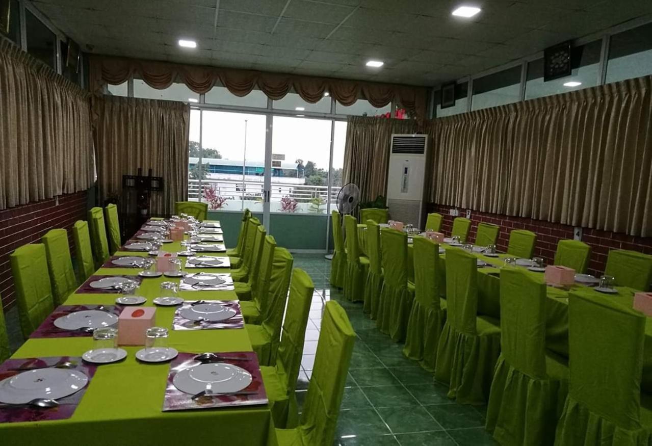 Nay Chi Lin Hotel Pathein Exteriör bild